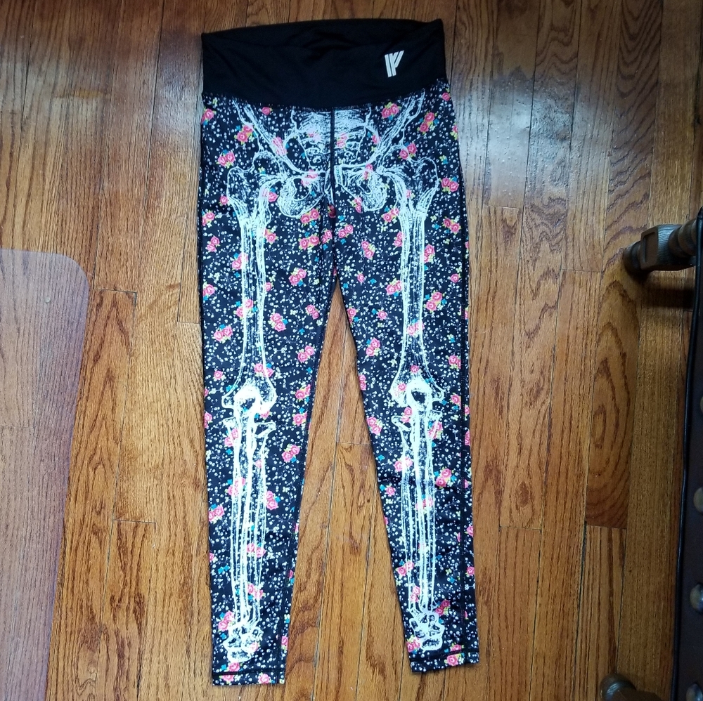 Floral skeleton leggings